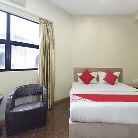 Oyo 422 Hotel Reno Kuala Lumpur Exterior photo